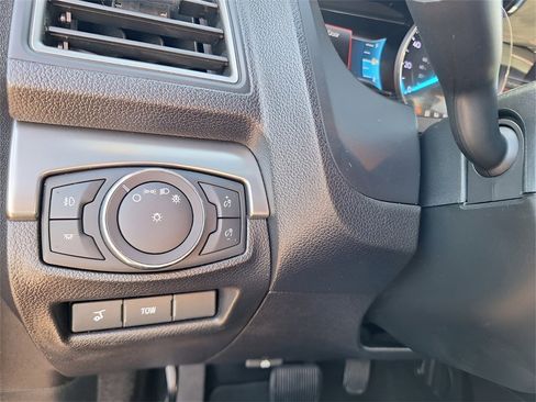 Used 2019 Ford Explorer XLT w/ Equipment Group 202A image 23