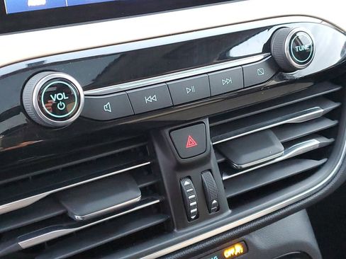 Used 2022 Ford Escape Titanium w/ Titanium Premium Package image 24