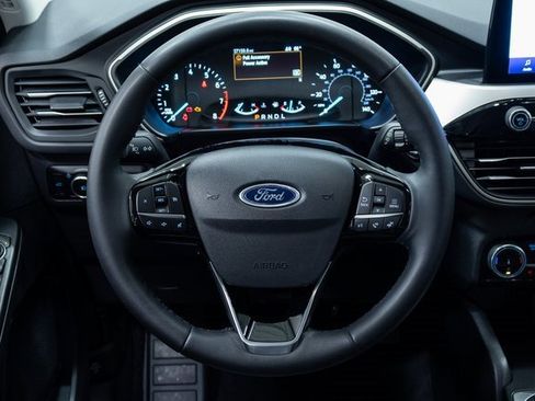 Used 2022 Ford Escape SEL image 12