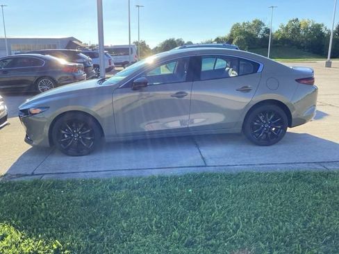 Used 2024 MAZDA MAZDA3 s AWD/4WD image 2
