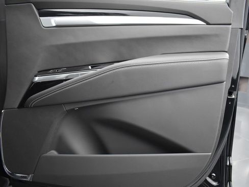 Certified 2025 Cadillac Escalade ESV Sport w/ Touring Package image 37