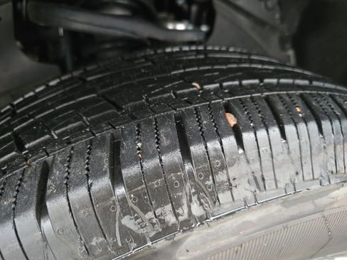 Used 2025 Toyota Tacoma Limited image 28