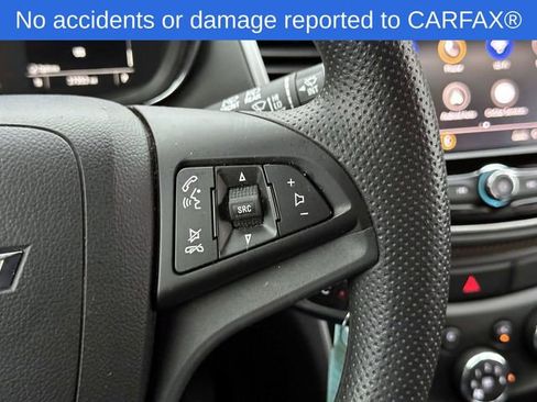 Certified 2022 Chevrolet Trax LS w/ Tint and Cruise Package image 25