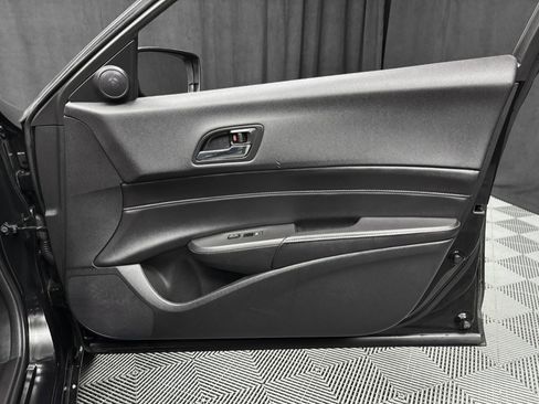 Used 2013 Acura ILX 4dr Sdn 2.4L Premium Pkg image 22