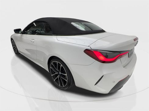 Used 2023 BMW 430i Convertible w/ M Sport Package image 17