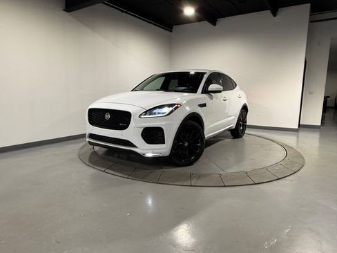 Used 2019 Jaguar E-PACE R-Dynamic SE image 5
