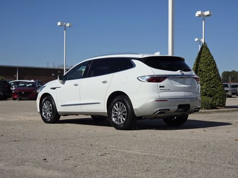 Used 2023 Buick Enclave Essence w/ Trailering Package, 5000 lbs. image 5