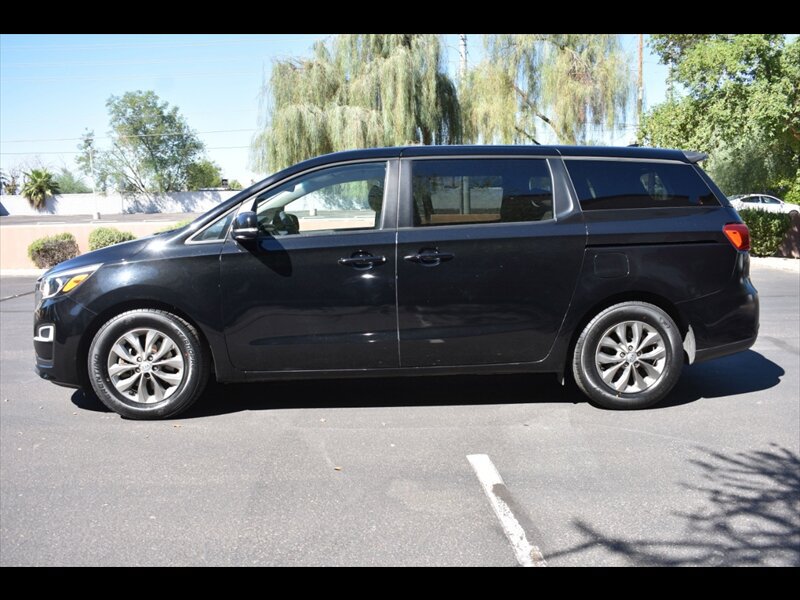 Used 2019 Kia Sedona LX FWD image 4
