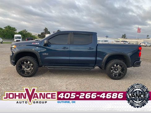 Used 2020 Chevrolet Silverado 1500 RST image 2