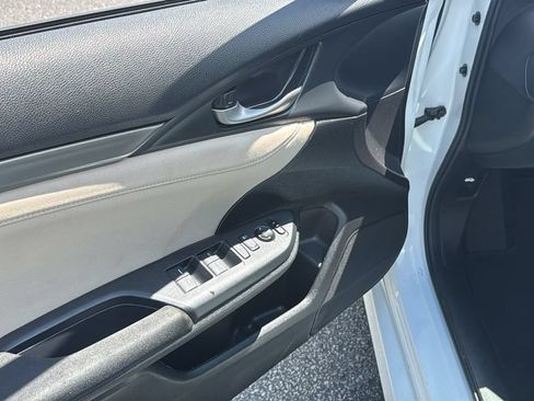 Used 2018 Honda Civic EX image 12
