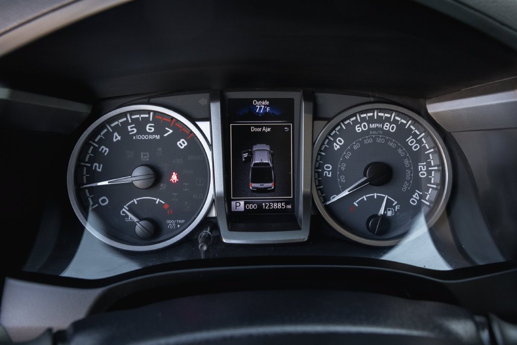 Used 2021 Toyota Tacoma SR5 RWD image 15