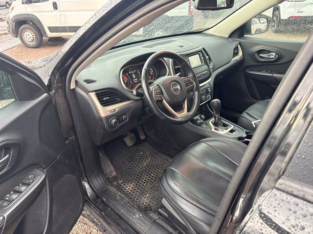 Used 2016 Jeep Cherokee Sport w/ Cold Weather Group AWD/4WD image 15
