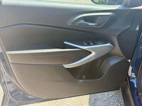 Used 2024 Chevrolet Trax LS w/ LS Convenience Package FWD image 10