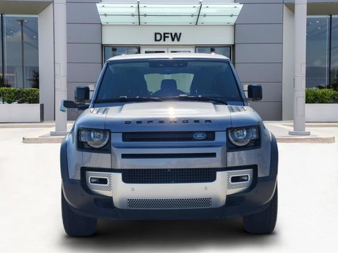 Used 2021 Land Rover Defender 110 SE image 2