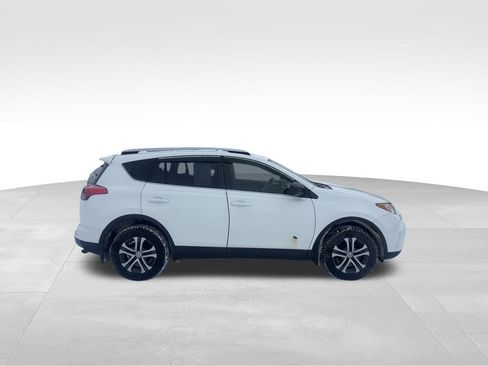 Used 2016 Toyota RAV4 LE image 6