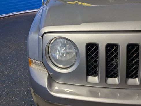 Used 2017 Jeep Patriot Sport w/ Power Value Group FWD image 11