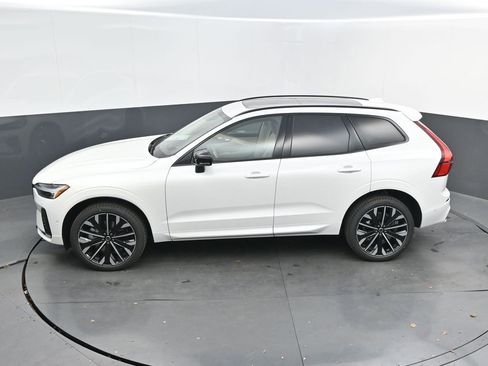 New 2026 Volvo XC60 B5 Ultra w/ Climate Package AWD/4WD image 24