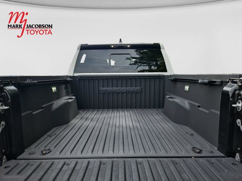 Used 2024 Toyota Tacoma SR5 AWD/4WD image 13