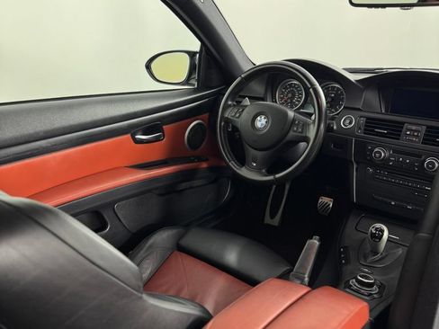Used 2013 BMW M3 Coupe w/ Premium Pkg RWD image 18