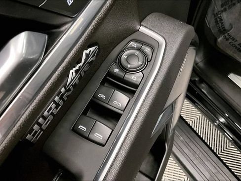 Used 2026 Chevrolet Silverado 1500 High Country w/ Midnight Edition AWD/4WD image 31