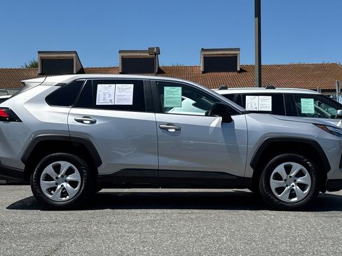 Used 2023 Toyota RAV4 LE FWD image 8