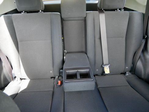Used 2018 Toyota RAV4 XLE AWD/4WD image 13