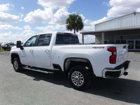 Used 2024 Chevrolet Silverado 2500 LT image 8