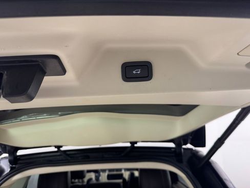 Used 2015 Land Rover Range Rover Supercharged image 32