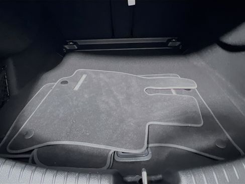 Used 2024 Mercedes-Benz CLE 300 4MATIC Coupe image 34