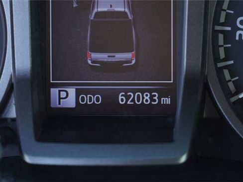 Used 2020 Toyota Tacoma SR5 image 32