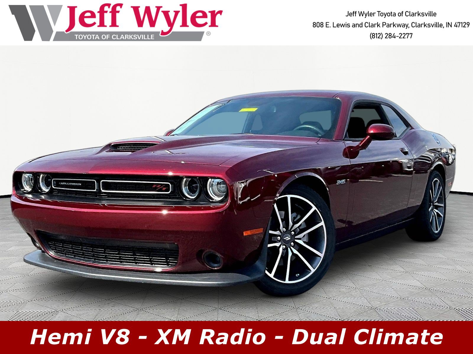 Used 2023 Dodge Challenger R/T RWD image 1