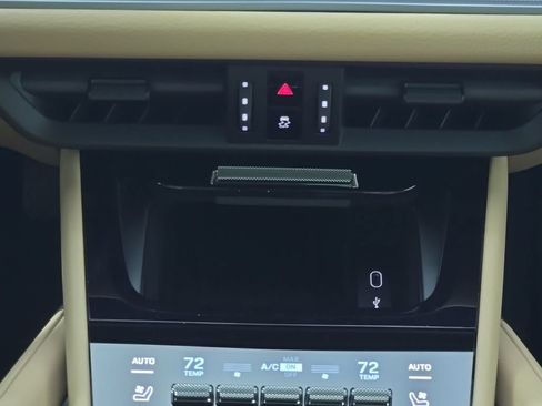 Certified 2026 Porsche Cayenne AWD/4WD image 23