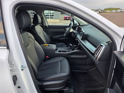 Used 2025 Kia Sorento S AWD/4WD image 15