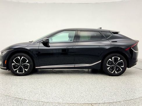 Used 2024 Kia EV6 Wind image 8