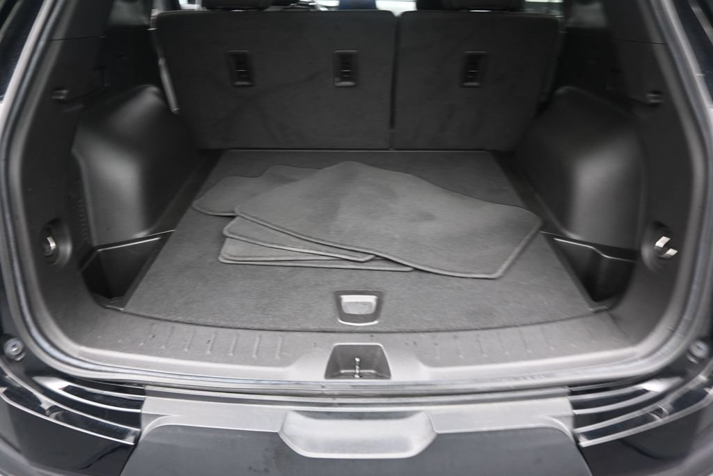 Used 2023 Chevrolet Blazer LT FWD image 13