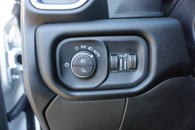Used 2026 RAM 2500 Laramie AWD/4WD image 22