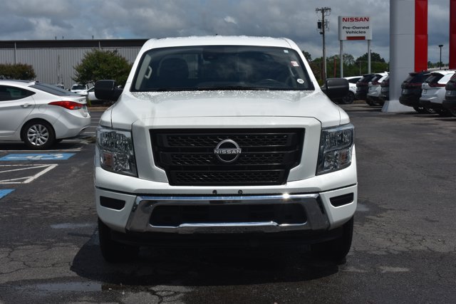 Used 2023 Nissan Titan SV RWD image 2