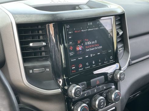 Used 2020 RAM 1500 Big Horn AWD/4WD image 32