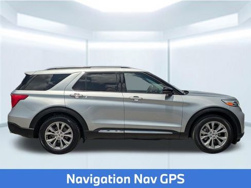 Used 2024 Ford Explorer Limited w/ Limited Technology Package RWD image 8