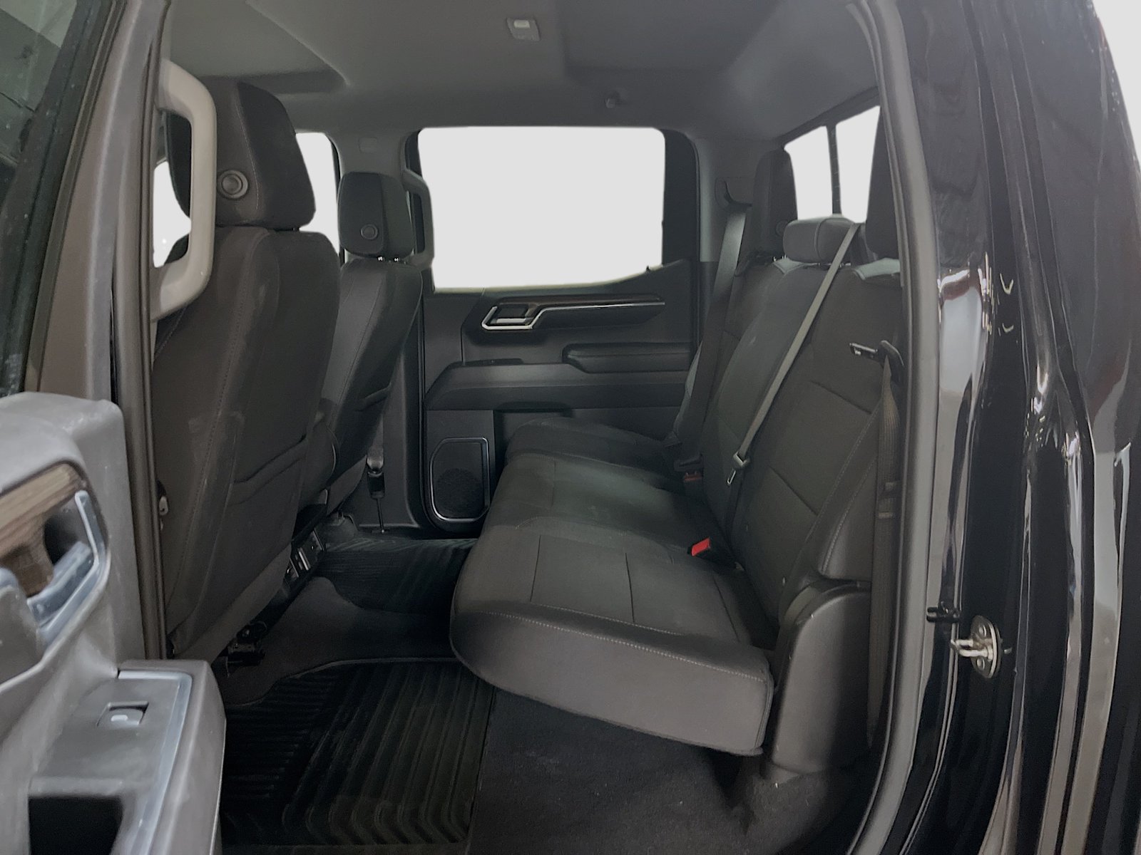 Used 2025 Chevrolet Silverado 1500 LT AWD/4WD image 24