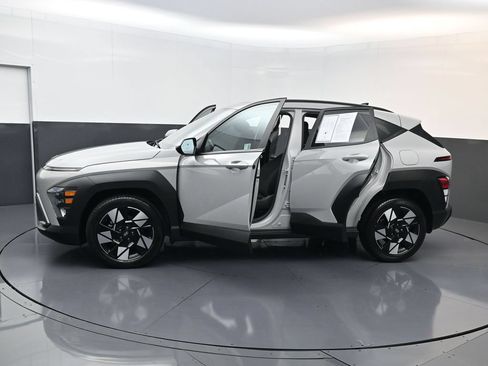 Certified 2025 Hyundai Kona SEL FWD image 32