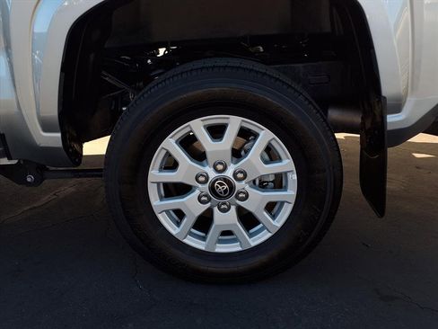 Certified 2024 Toyota Tacoma SR5 image 4