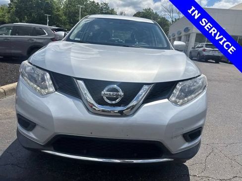 Used 2015 Nissan Rogue S AWD/4WD image 2