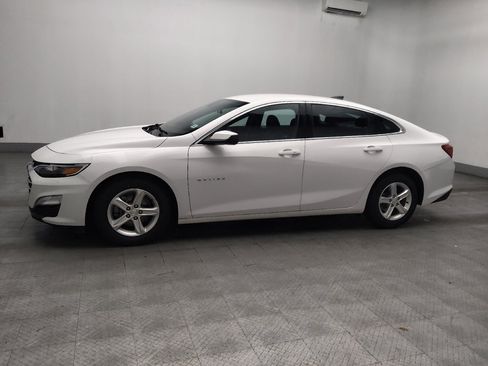 Used 2020 Chevrolet Malibu LS w/ Driver Confidence Package II FWD image 2