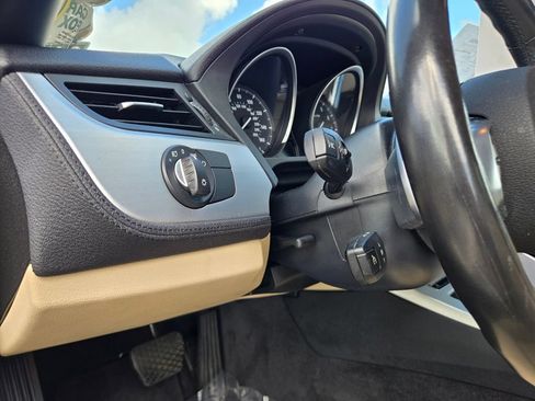 Used 2012 BMW Z4 sDrive35i RWD image 24