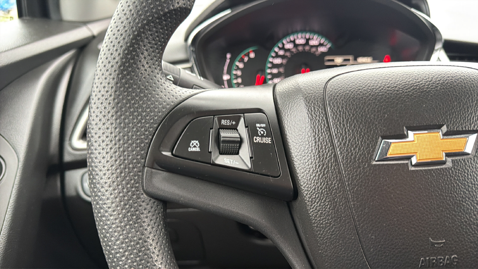 Used 2017 Chevrolet Trax LT FWD image 16