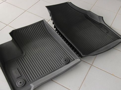 Certified 2024 Chevrolet Traverse RS image 25