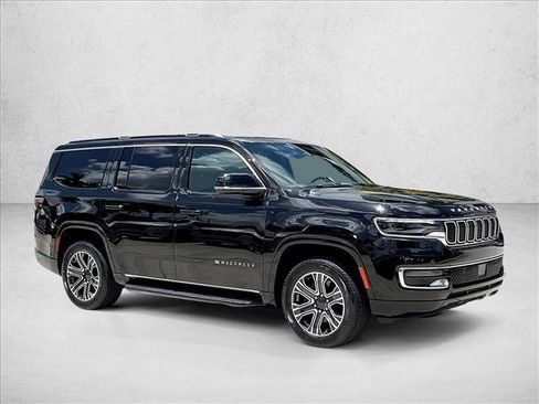 Used 2024 Jeep Wagoneer 2WD w/ Premium Group I image 12