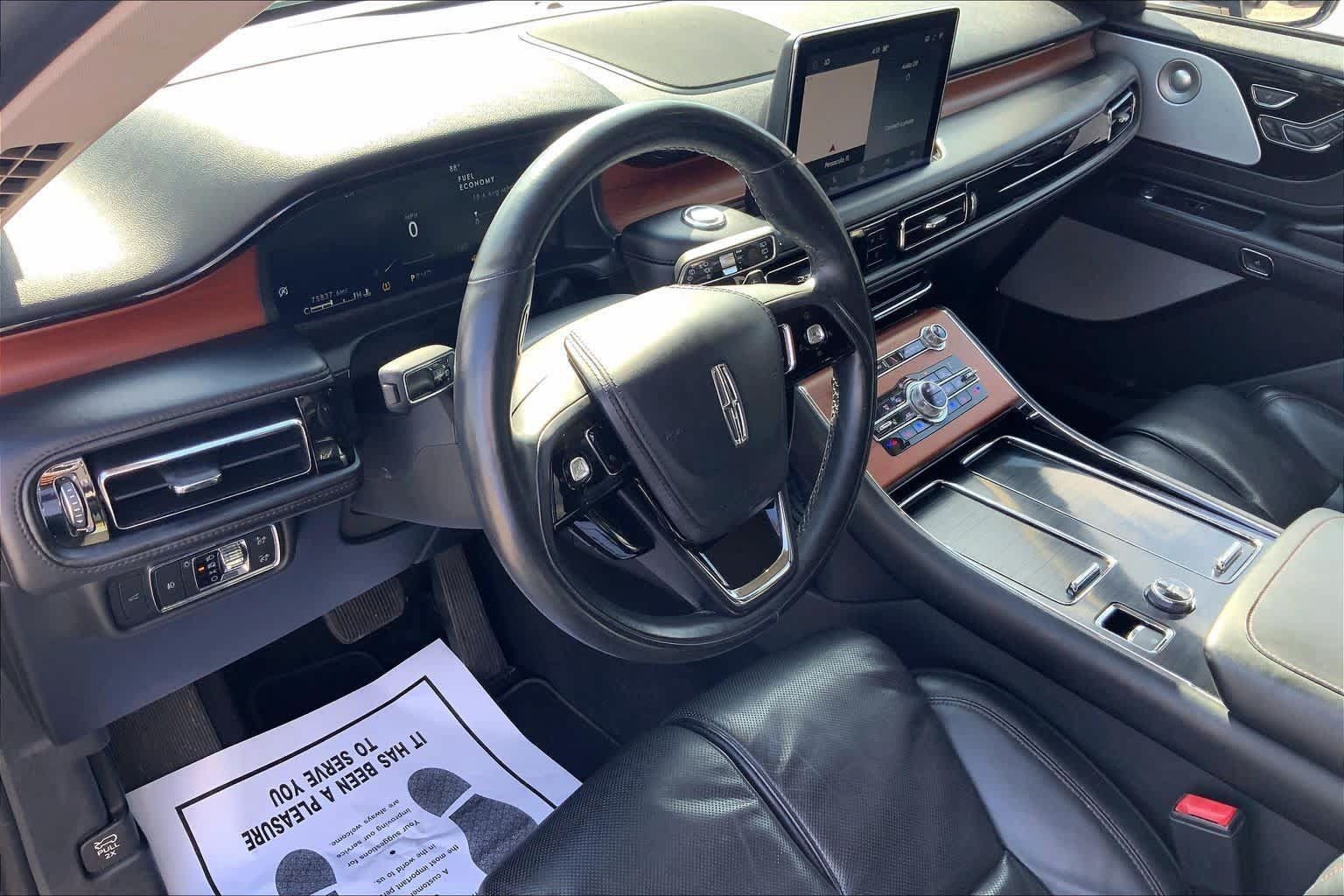 Used 2020 Lincoln Aviator Reserve w/ Equipment Group 201A RWD image 17
