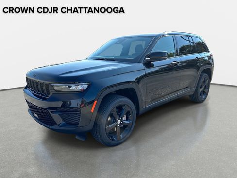 New 2025 Jeep Grand Cherokee Altitude AWD/4WD image 8